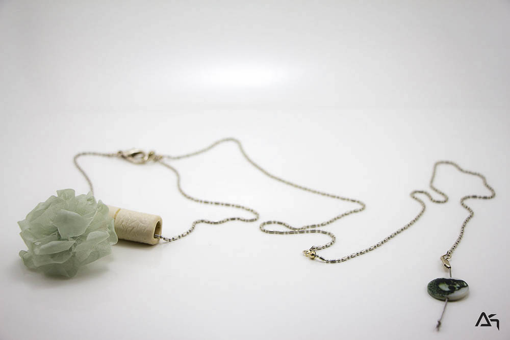 Collier sautoir Sarracenia Skull