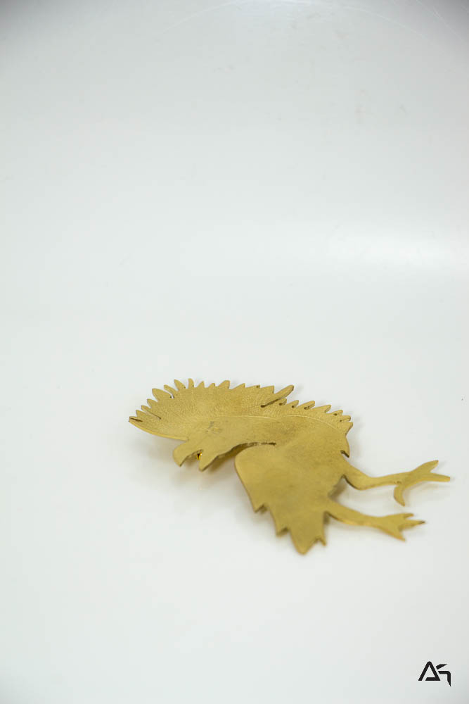 broche albertine la corbopunk, vue profil gauche